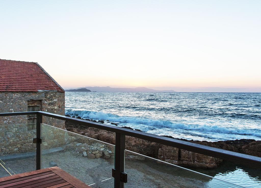 Ocean Waves Hotel Chania  Exterior foto