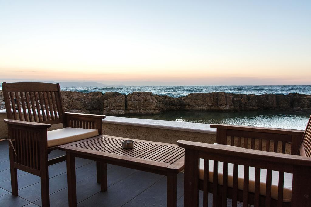 Ocean Waves Hotel Chania  Exterior foto