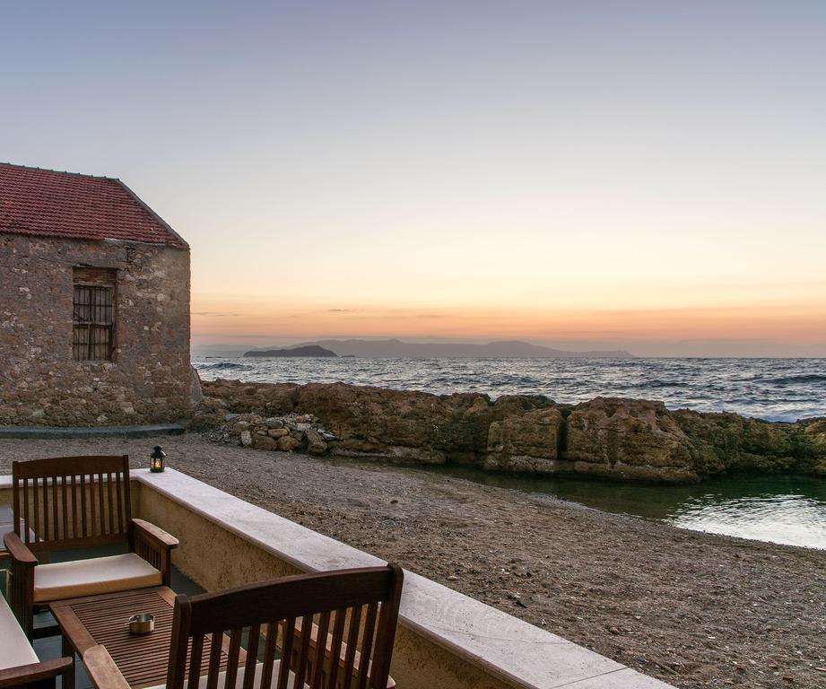 Ocean Waves Hotel Chania  Exterior foto